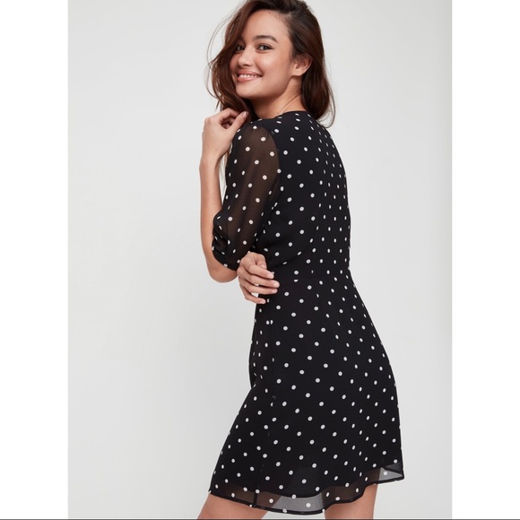 Aritzia Wilfred button front dress (polka dot) - Picture 5 of 5